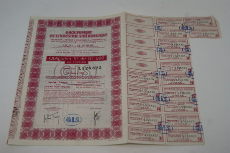 Groupement de l'industrie sidérurgique pour faciliter la reprise et le développement de la production